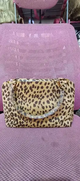 Top Handle Motif Leopard