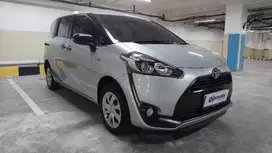 [OLX Mobbi] Toyota Sienta Hitam 1.5 E Bensin-AT 2018 0CD