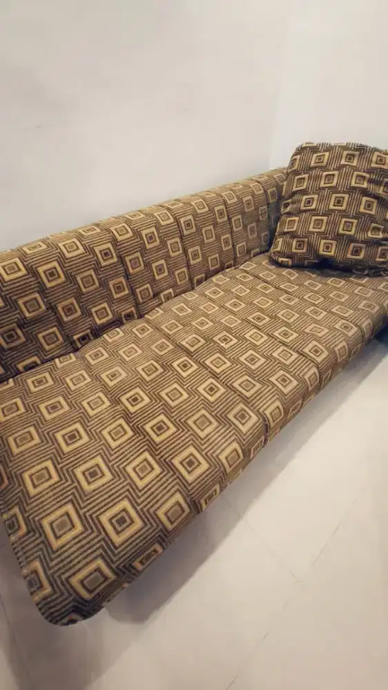 Sofa coklat lipat