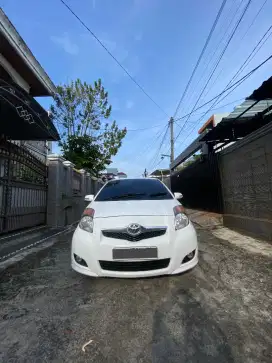Yaris E Automatic 2011 Garansi Bagus dan Bebas Accident
