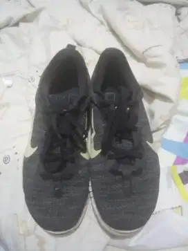 Sepatu running shoes Nike Ori