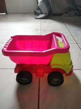 Mainan Truck Bahan Plastik Roda Berputar