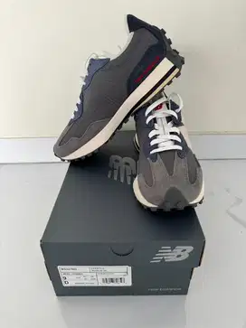 New Balance 327