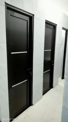 Pintu kamar mandi aluminum ACP dan panel