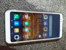 Redmi 5 plus. Ram 4/64