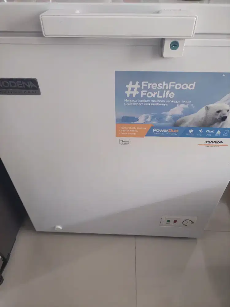 Dijual freezer kondisi bagus dari beli gak dipake