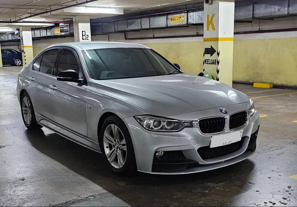 BMW 320 F30 Sport 2013 - Silver - KM 86rb | BodyKit M Performance