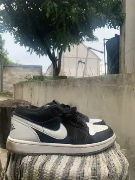 Jual sepatu aj low