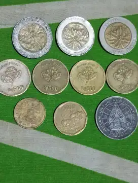 Uang coin lama seribulimaratus