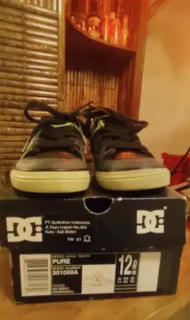 DC shoes anak size US 12 original.