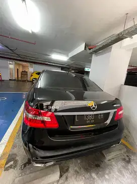 Mercedes-Benz E300 2010 Bensin