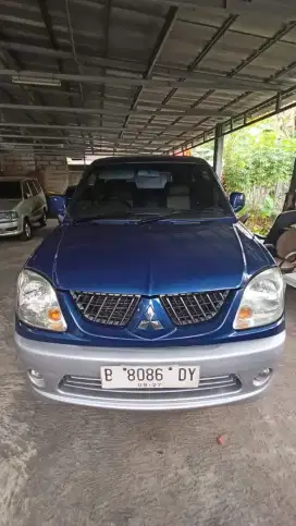 Mitsubishi Kuda Grandia GLS 2.0 MT Bensin 2005