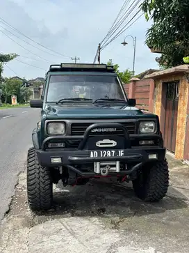 TAFT 4X4 Tahun 1992