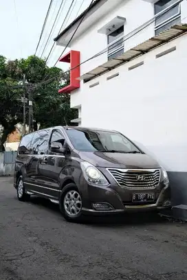 Lowkm! 12seat Hyundai H1 2.4 AT 2016 royale bandung jakarta H-1 XG
