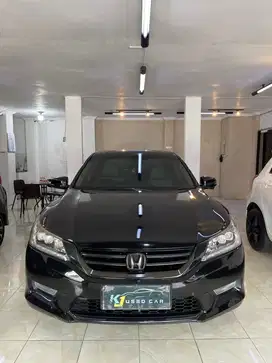 Honda Accord VTIL 2013 AT