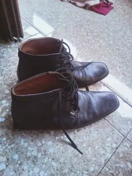 Sepatu Kulit Crocodile