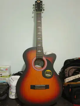 Gitar Akustik Senar String Bonus Capo & Pick Guard sudah terpasang