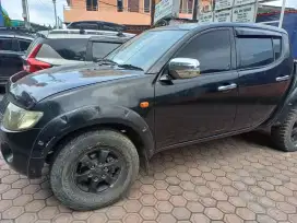 Mitsubishi triton 2008 4x4 hitam manual double cabin