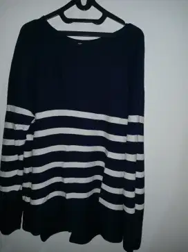 Baju atasan uniqlo warna biru dongker garis garis