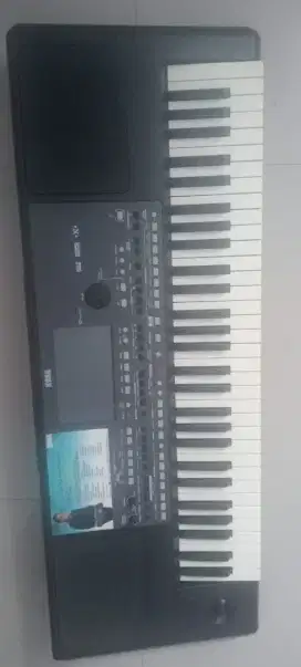 Keyboard KORG PA 600 istimewa