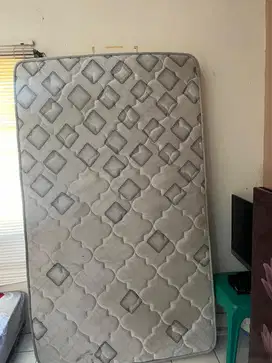 Kasur single 120x200 masi baru membel  anti kempes.