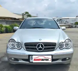 Mercedes Benz C180 Tahun 2003 Automatic Abu abu Muda metalik