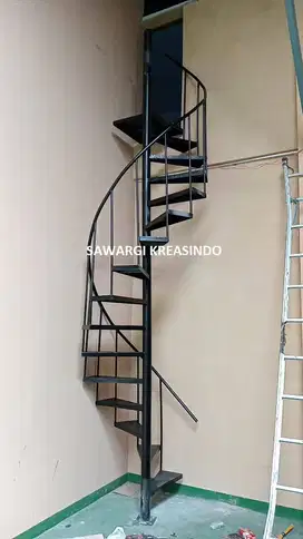 terima pasang tangga rumah rebah / tangga spiral putar bandung