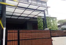 Rumah di daerah ekslusif Jagakarsa Jakarta Selatan hanya 18 mnt ke MRT