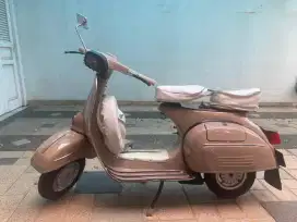 Vespa Super 150