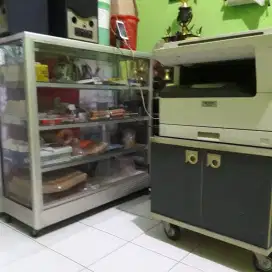 Mesin fotocopy + etalase+ ATK