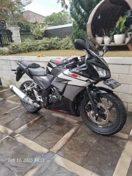 HONDA CBR 150 R