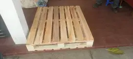 PALLET KAYU BAHAN KAYU RACUK KERAS