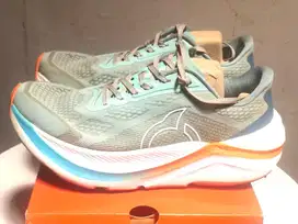 Sepatu Ortuseight Hyperblast 2.0