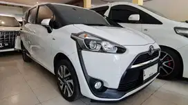 Toyota Sienta V 1.5 AT 2018