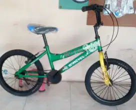 Sepeda BMX Anak Wimcycle 18 Mantab