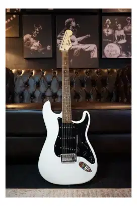 Squier FSR Sonic Stratocaster Mulus Original