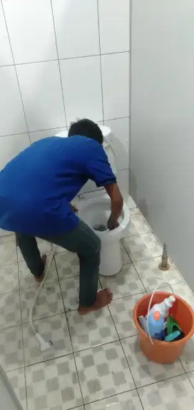 Jasa bersih rumah kontrakan apartemen kos kantor