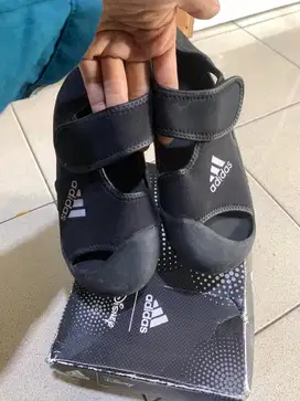 Sendal sepatu adidas