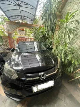 Honda HRV E Hitam