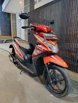 Bissmillah dijual motor Honda beat fi 2014 istimewa