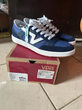 Vans size 42 BNIB barang langka