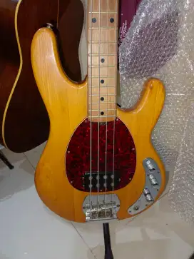 Bass OLP Musicman MM2 4 String