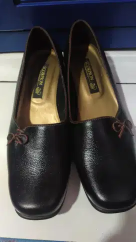 Sepatu cewek scorpion ukuran 40