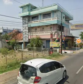 Tanah mangku jalan raya ngabeyan