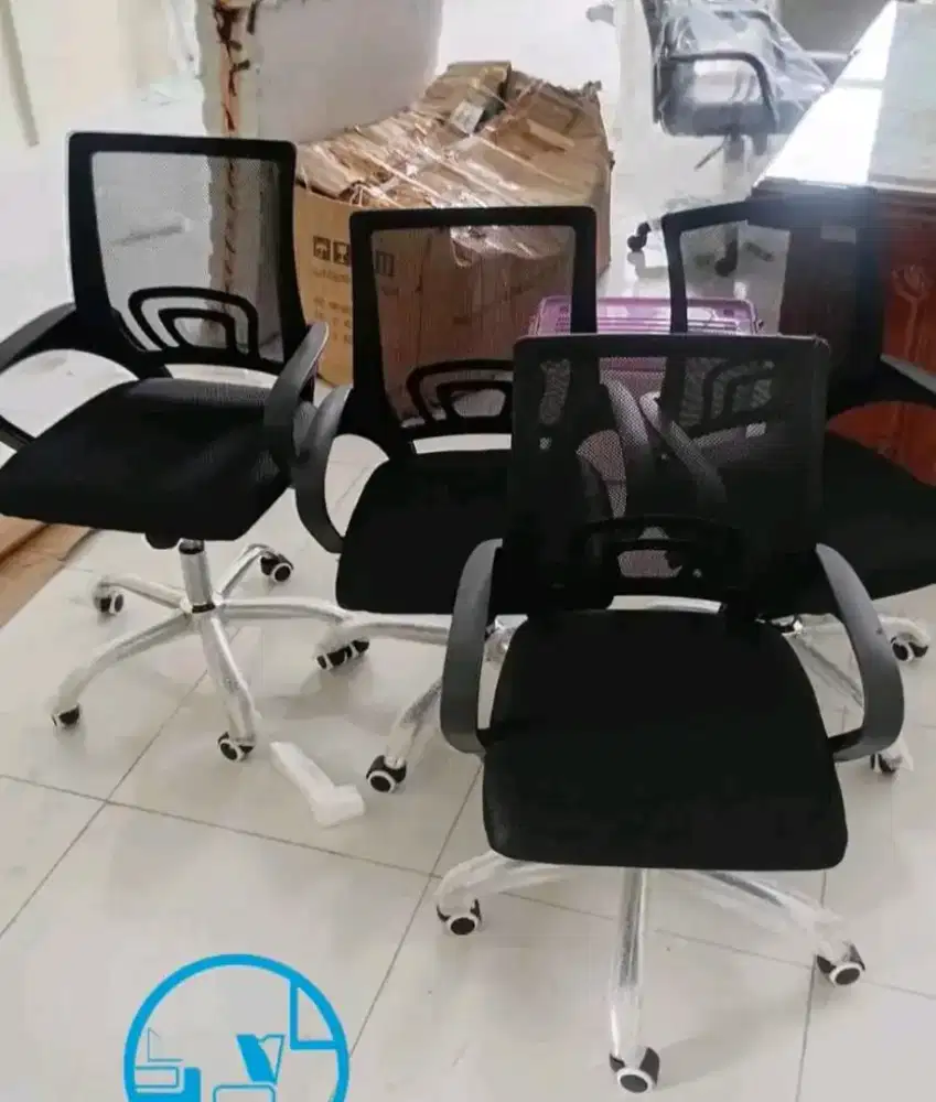 Kursi putar kantor