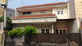 Dijual Cepat Rumah Strategis di Tebet Barat Dalam