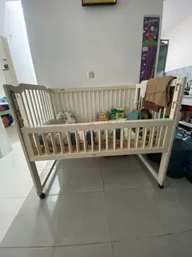 Box / Ranjang Bayi bahan Kayu Dico