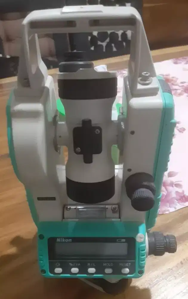 theodolit digital nikon 101 lengkap asesoris tripod bak rambu 3 meter