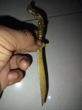 Golok kecil kuningsari