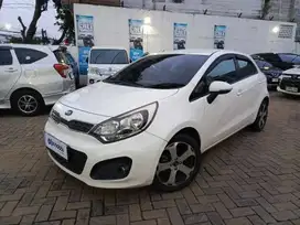 Limited Car - KIA Rio 1.4 2014 AT